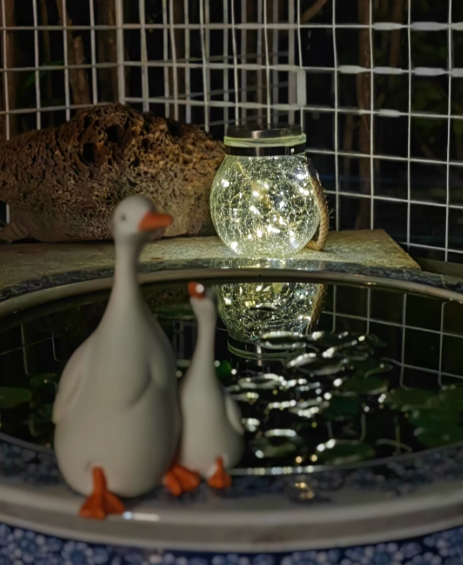 Встреча с поэтической ночью! Атмосфера Небольшой светильник освещает микроромантический уголок